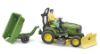Image de Tracteur de pelouse John Deere avec remorque et jardinier
